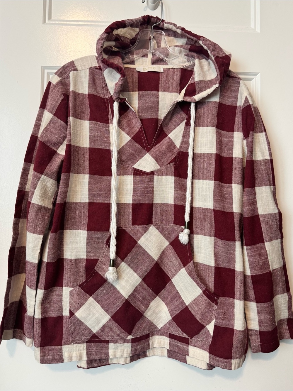 ENTRO Burgundy Buffalo Plaid Hooded Pullover Top M